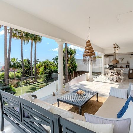 Casa Blanca Villa Манилва Екстериор снимка