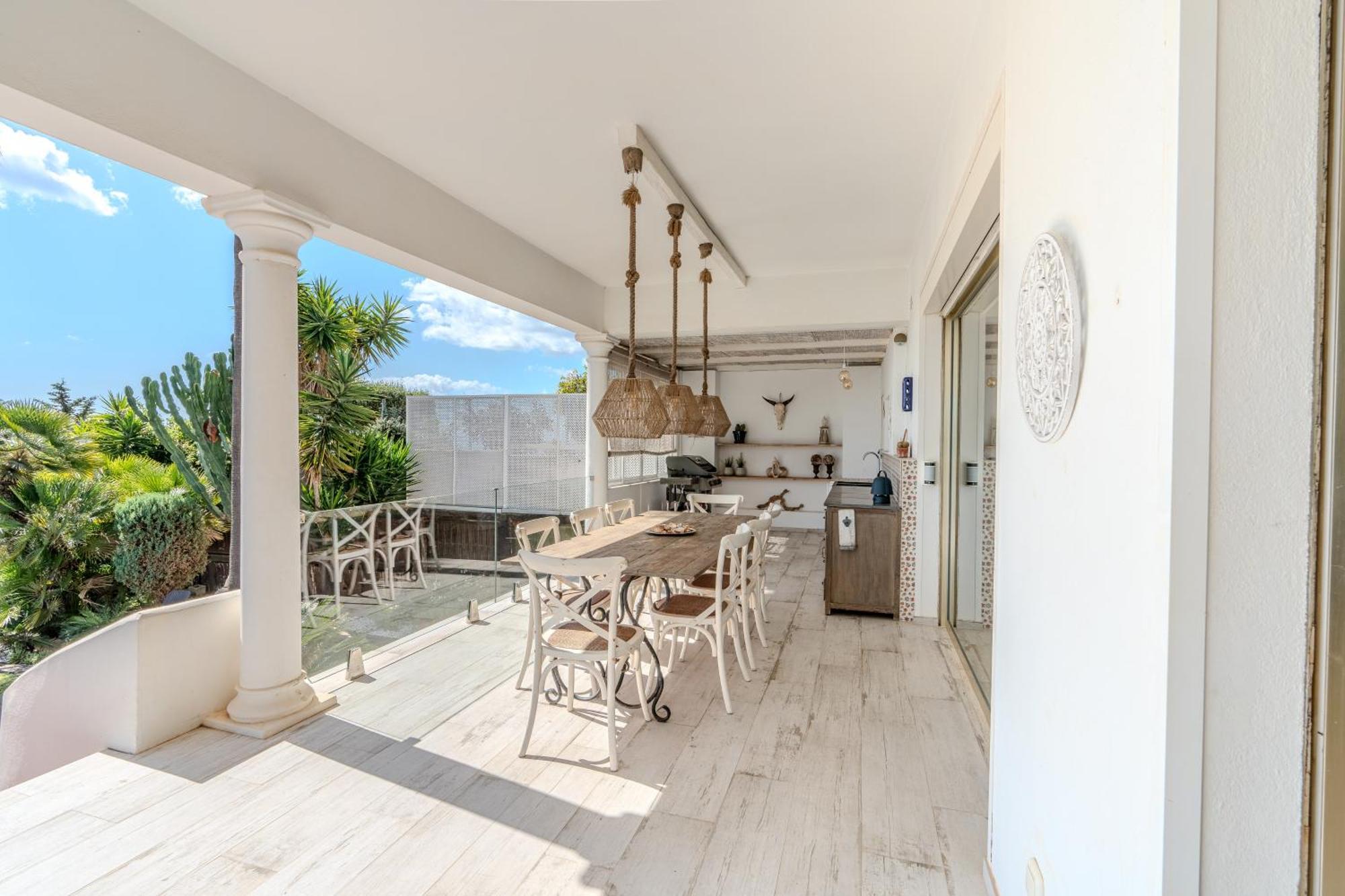 Casa Blanca Villa Манилва Екстериор снимка