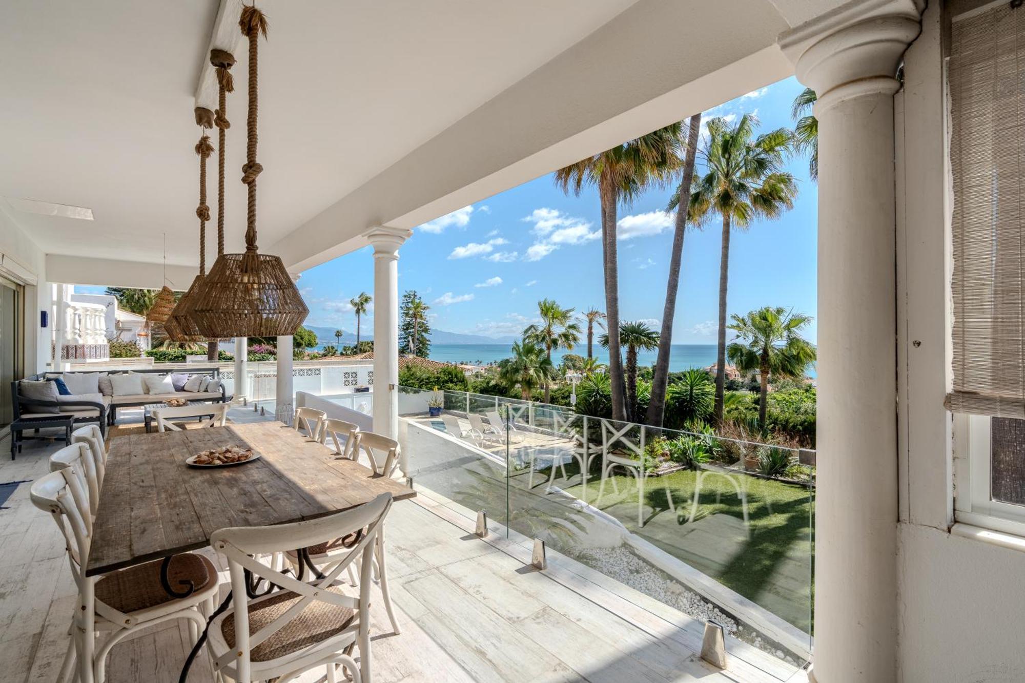 Casa Blanca Villa Манилва Екстериор снимка