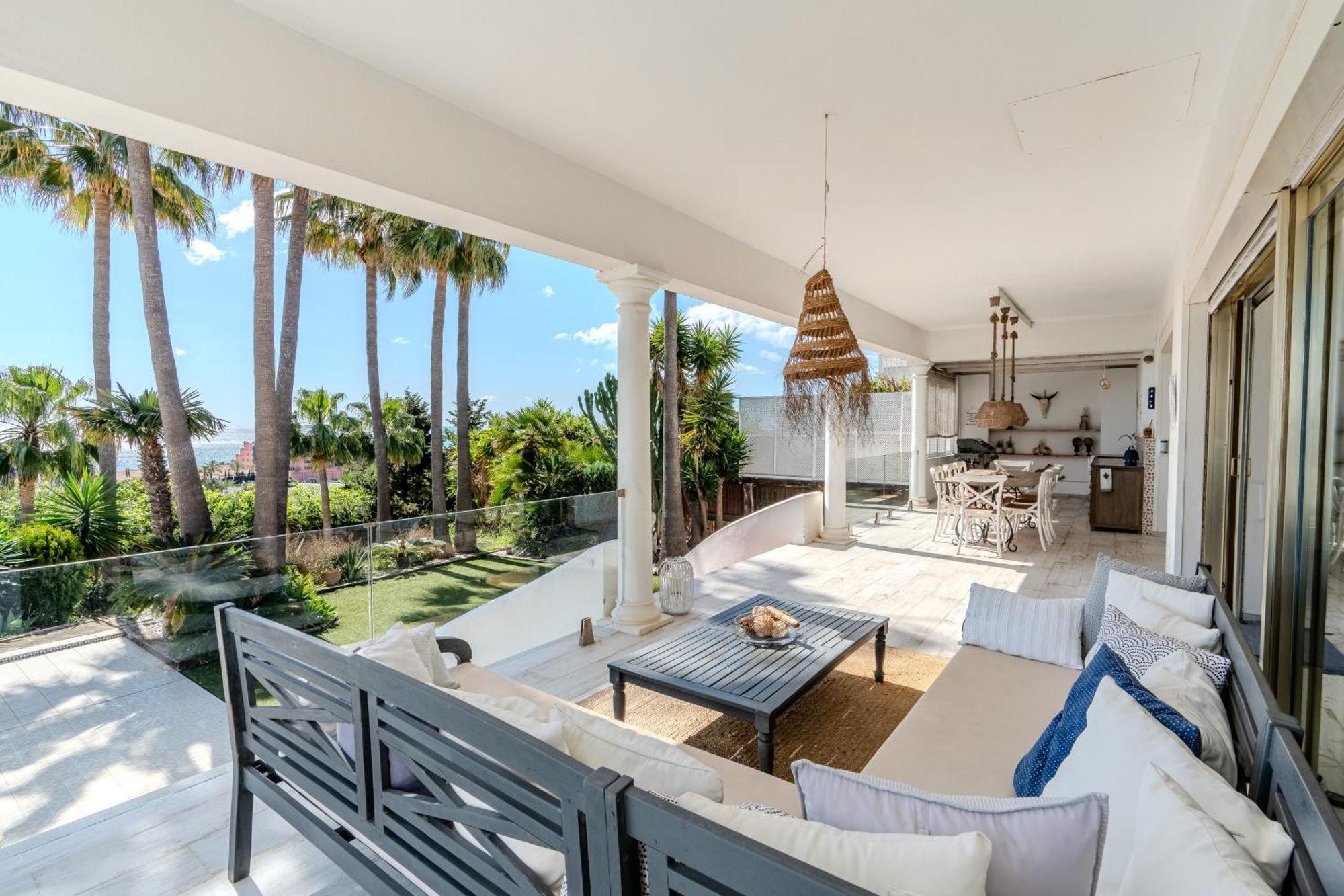 Casa Blanca Villa Манилва Екстериор снимка