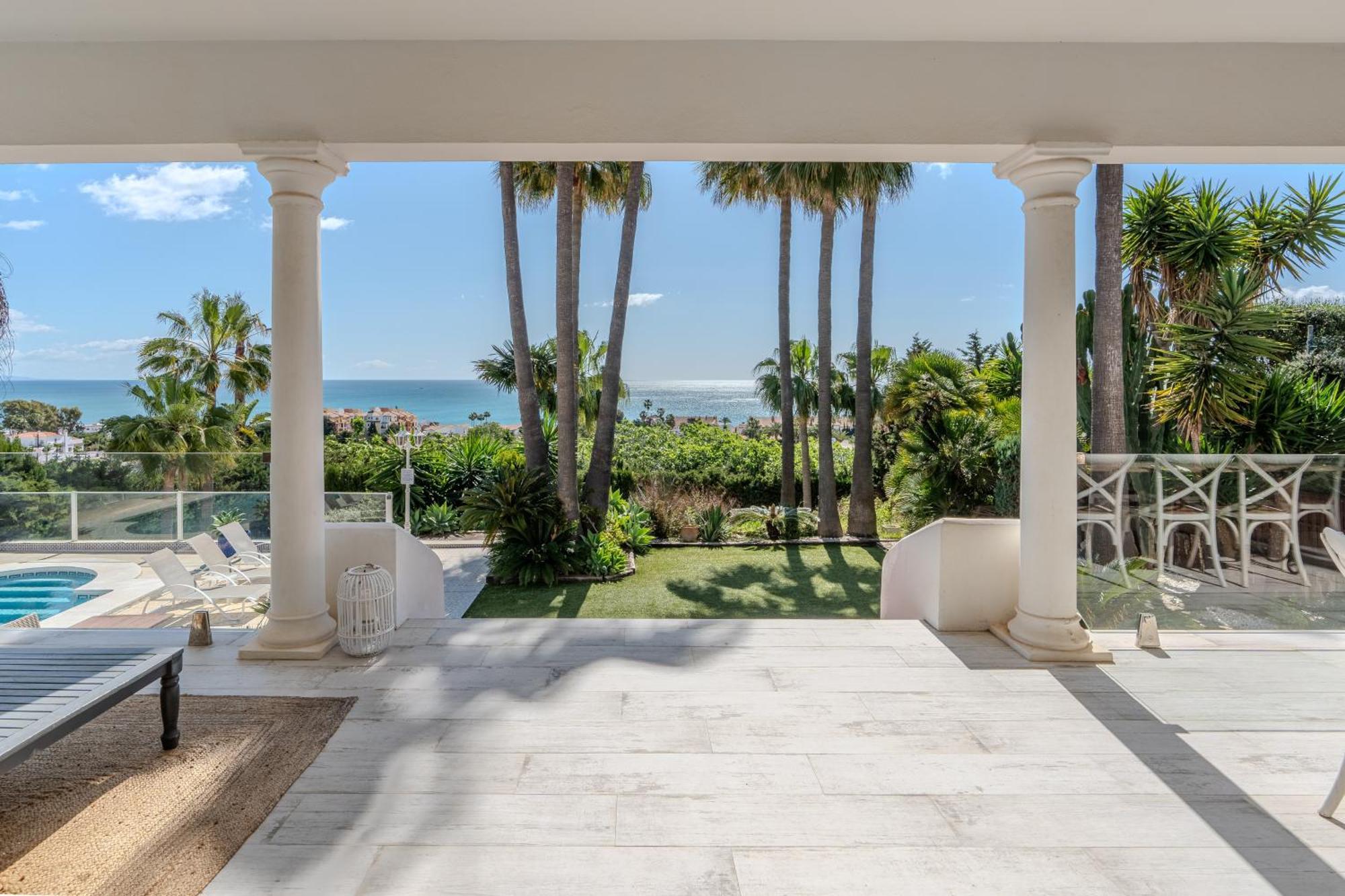 Casa Blanca Villa Манилва Екстериор снимка